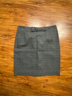 LOFT Women Gray Plum Plaid Pencil Skirt Size 8 Tailored Workwear Preppy Academia
